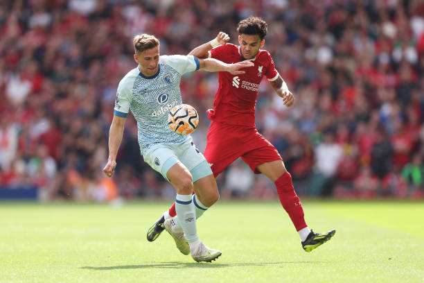 众心生不满 众心生不满